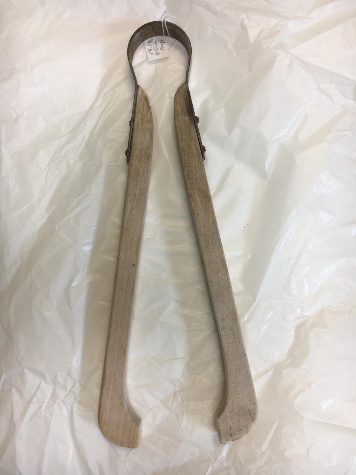 Laundry tongs