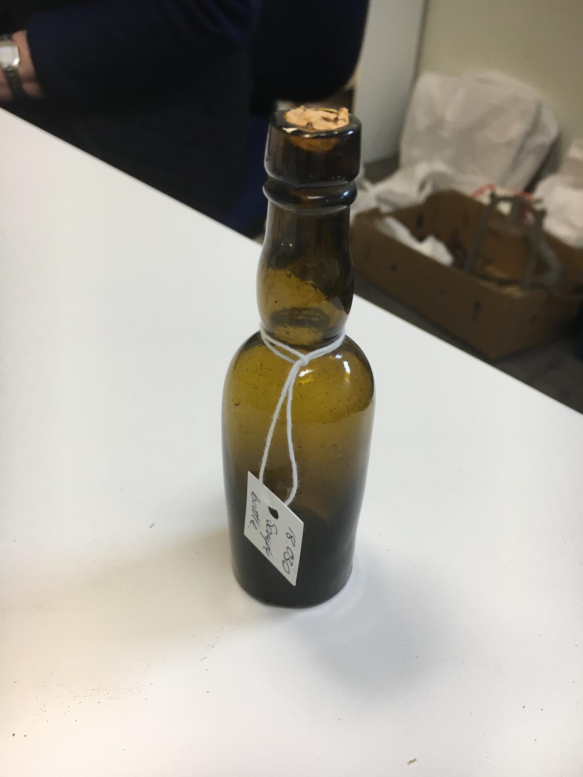 Sample bottle