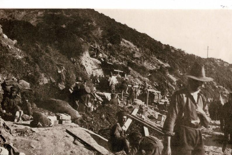 Australian-dugouts-at-Anzac