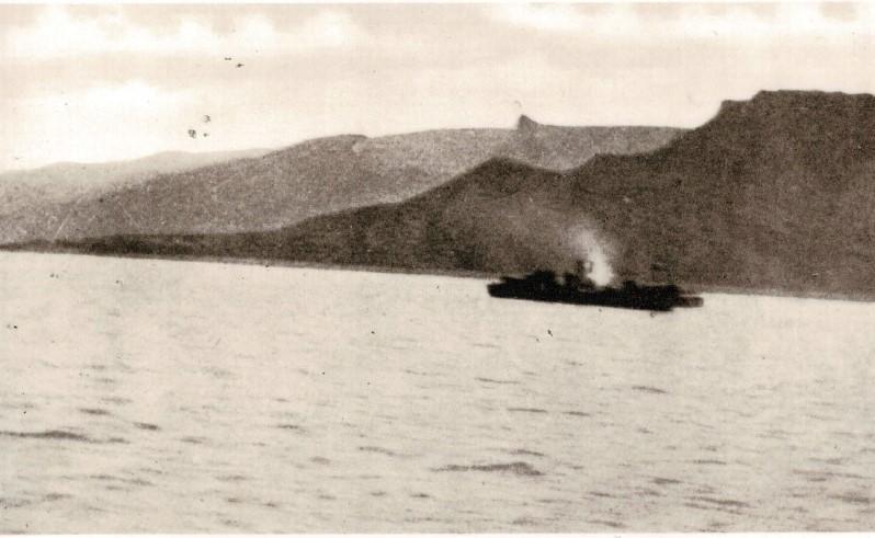 Turkish-shell-strikes-a-trawler-at-Suvla