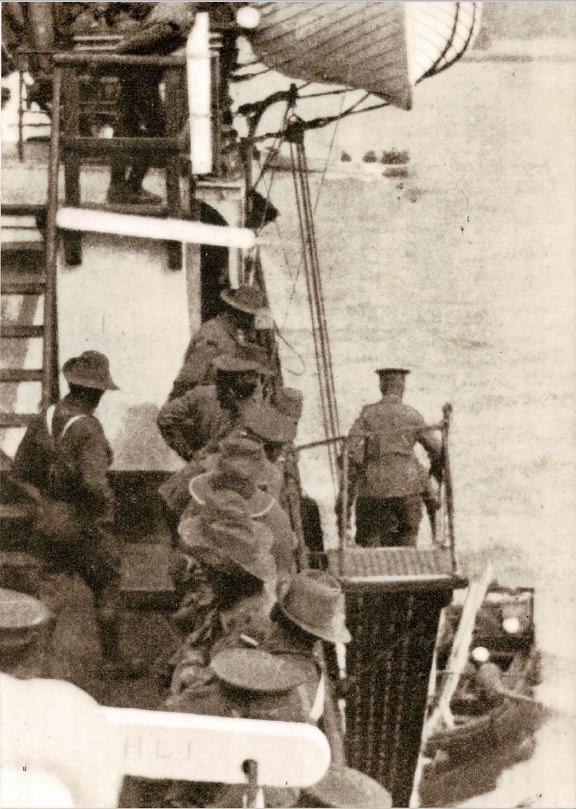 Troops-disembarking