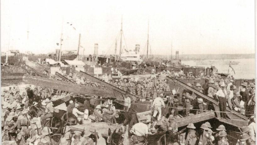 Troops-embarking-at-Imbros-for-Suvla