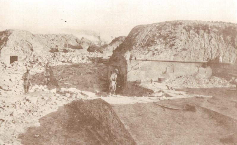 Seddul-Forts-after-bombardment