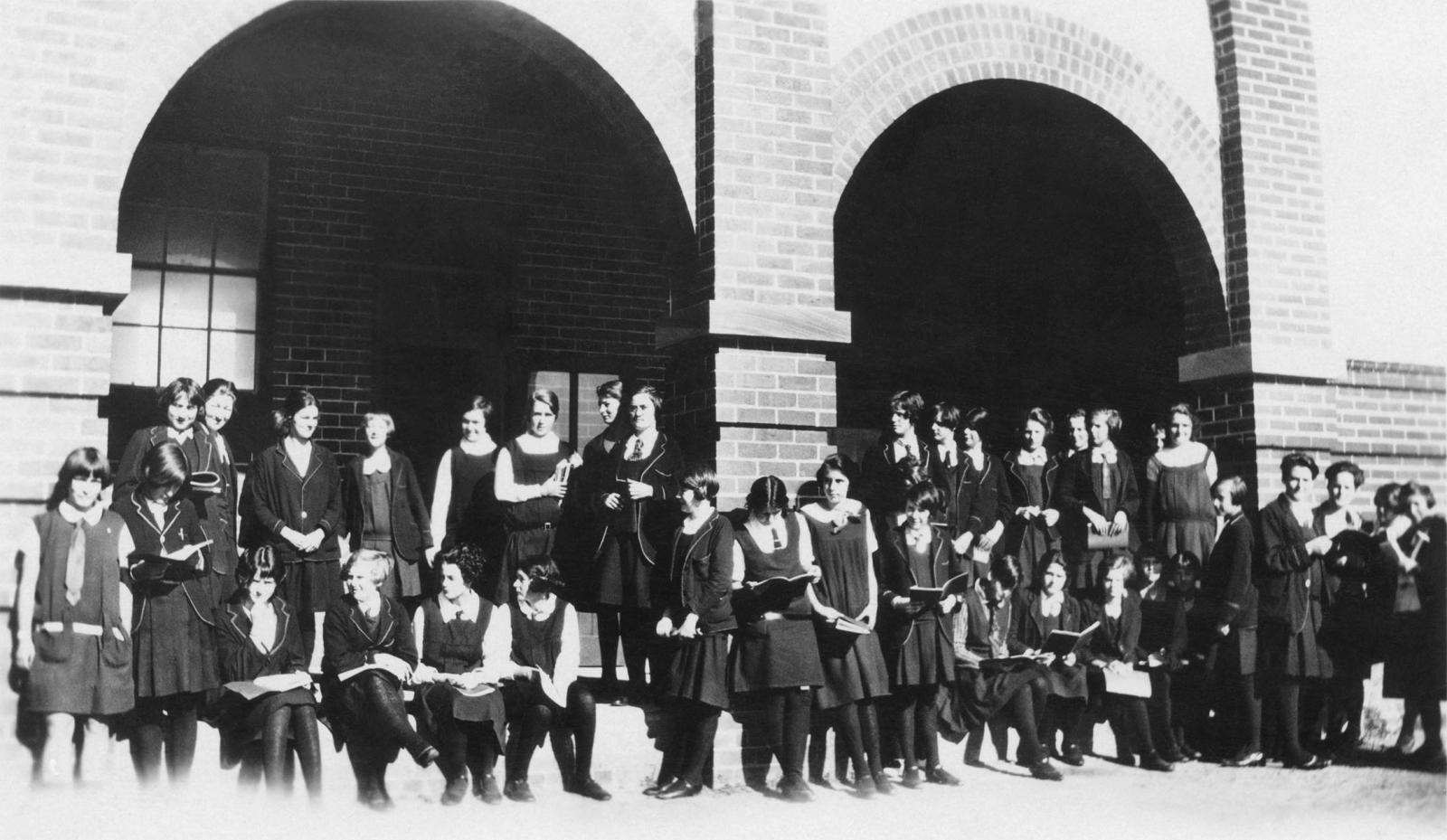 BHS Form IIE Students 1926