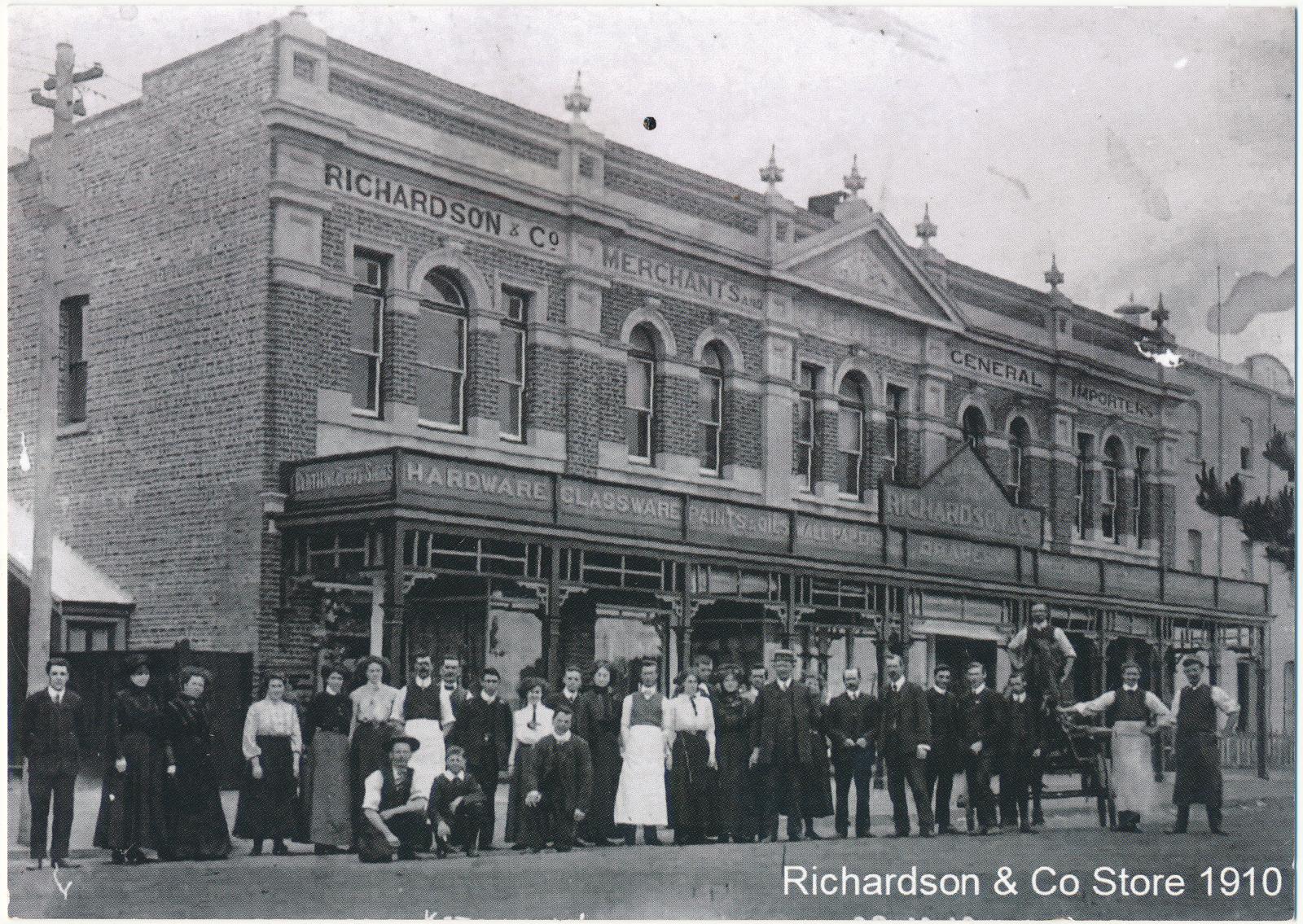 Richardson & Co Store