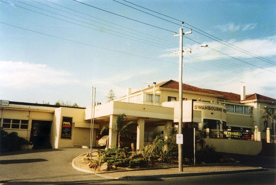 Swanbourne Hotel Drive in bottle shop Source: Claremont Museum 03.126b