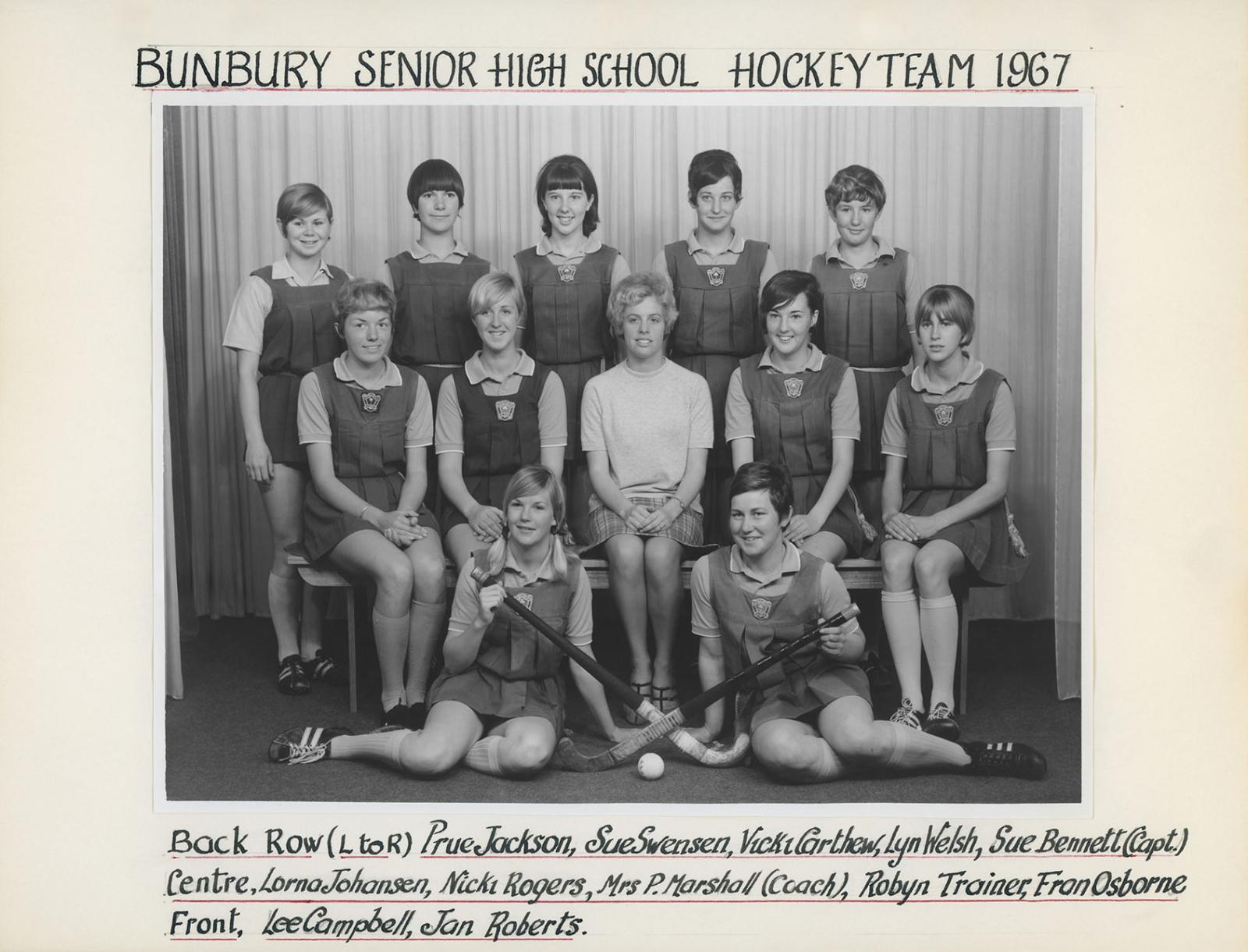 Girls Hockey Team 1 1967