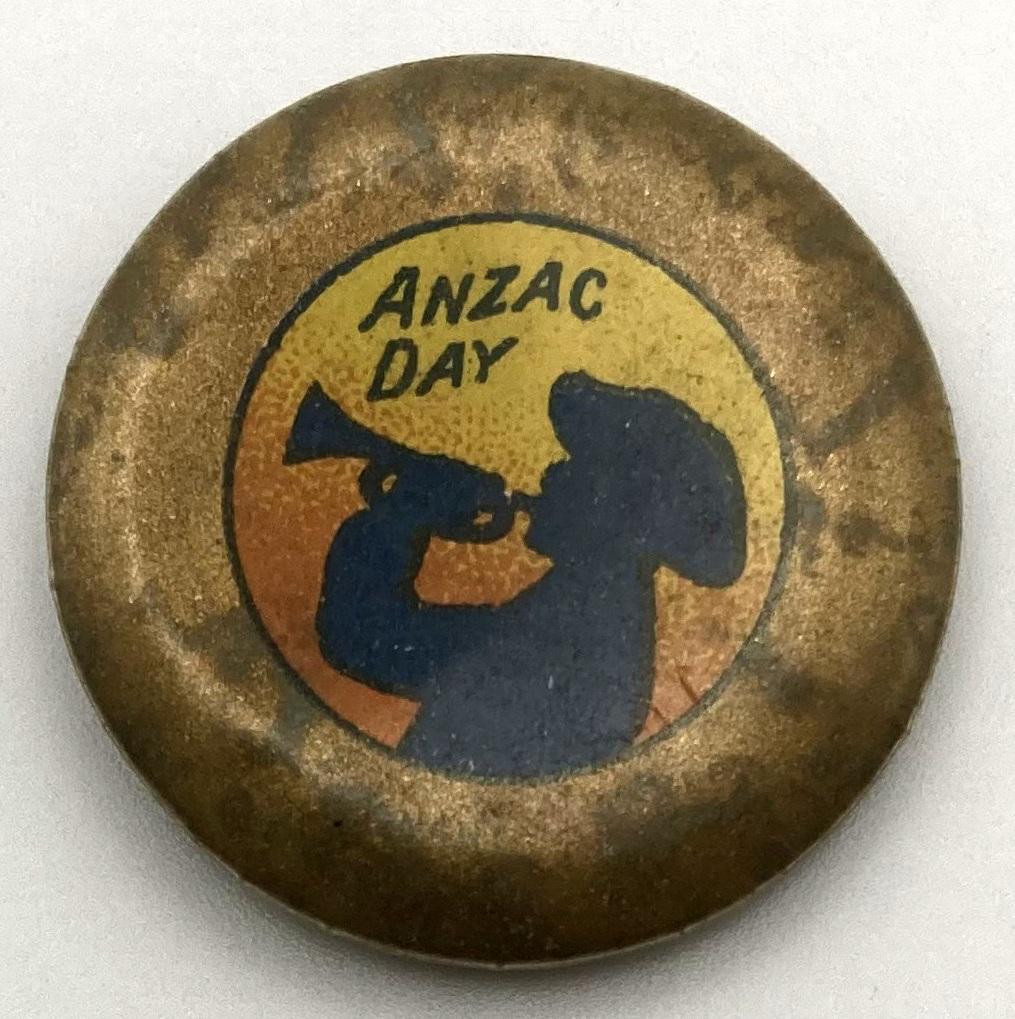 'ANZAC Day' fundraising button 1917 - large size