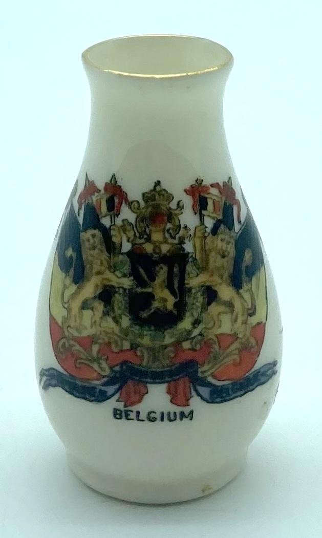 Arcadian China crested ware ornament - Belgium - front view