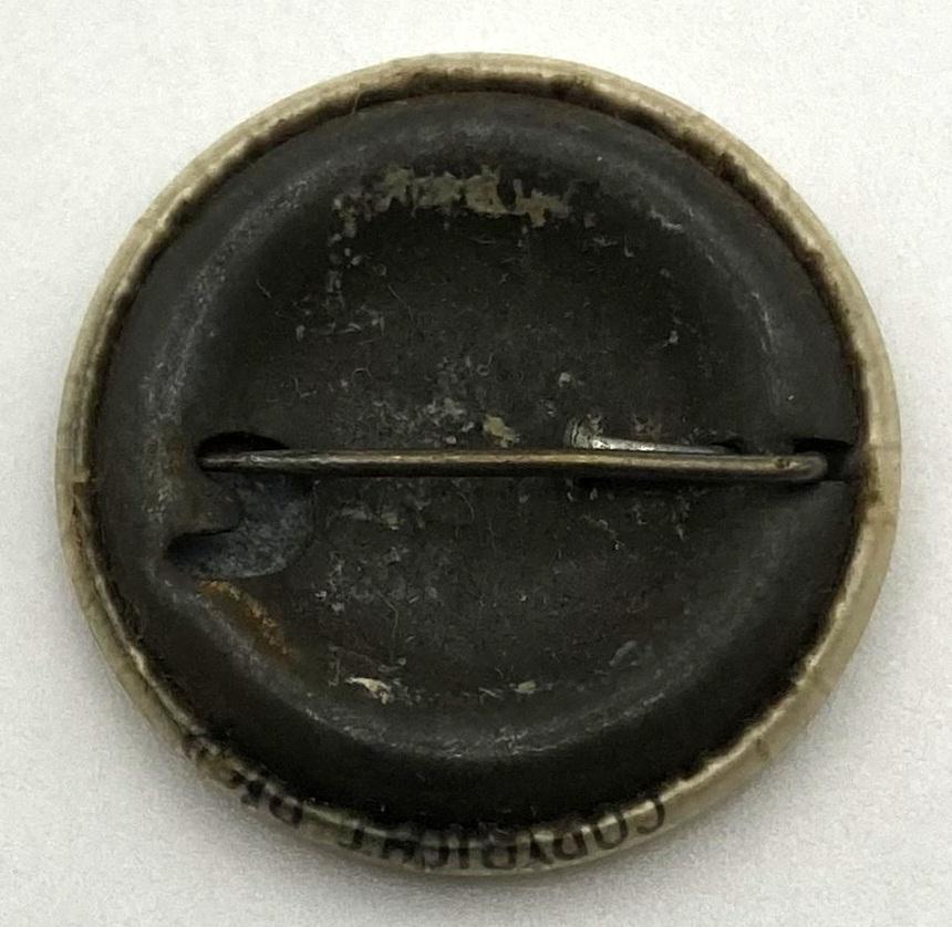 Reverse of 'Wounded Soldiers Day' fundraising button 1915 - small size