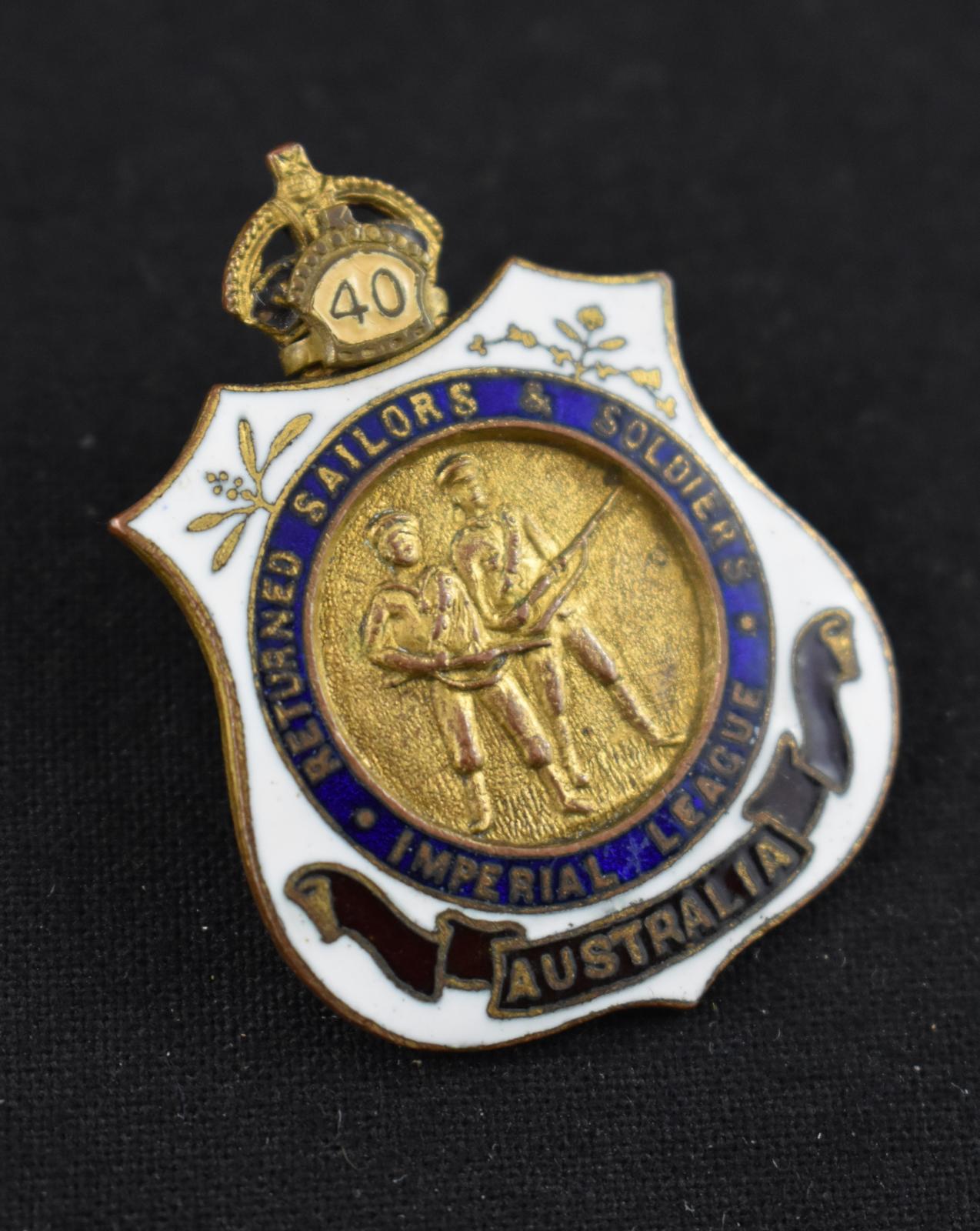 ‘RSL’ Lapel Badge with “40” Clasp