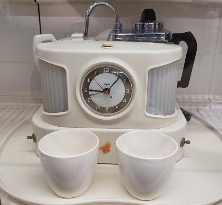 Tea making machine
