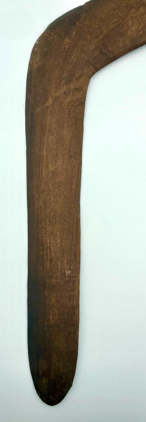 Front of boomerang - left end