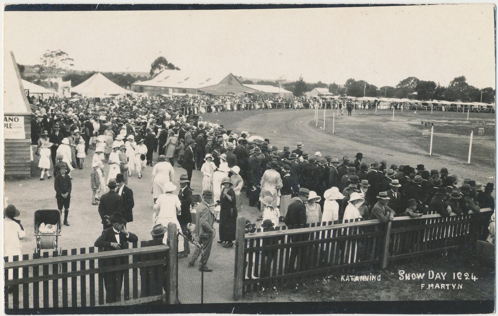 Crowd at Katanning Showgrounds