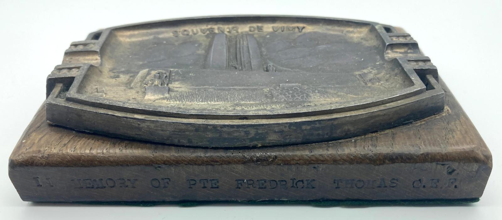 Souvenir ashtray Vimy War Memorial - front view