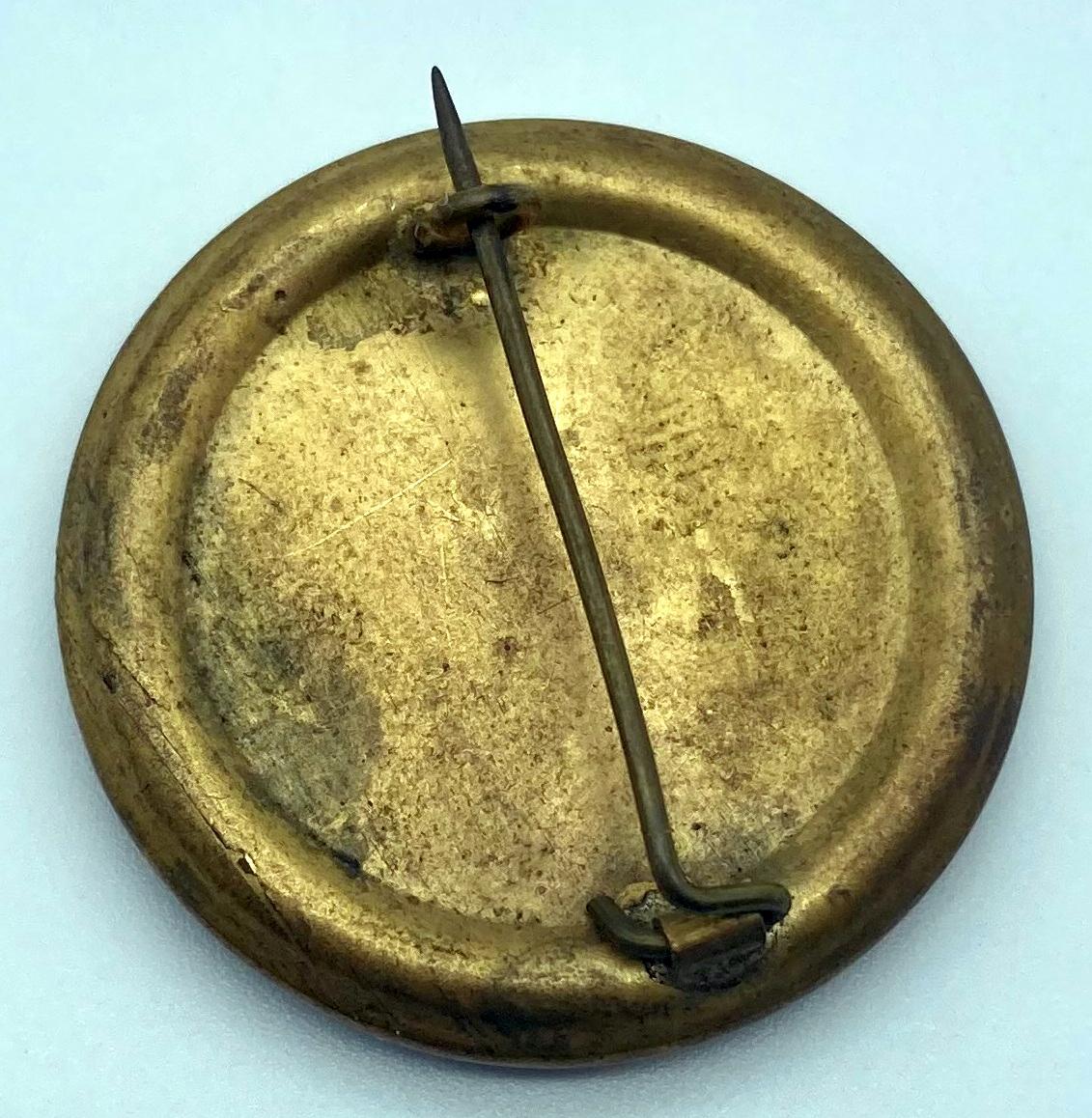 Reverse of WWI fundraising button featuring the portrait of General Birdwood
