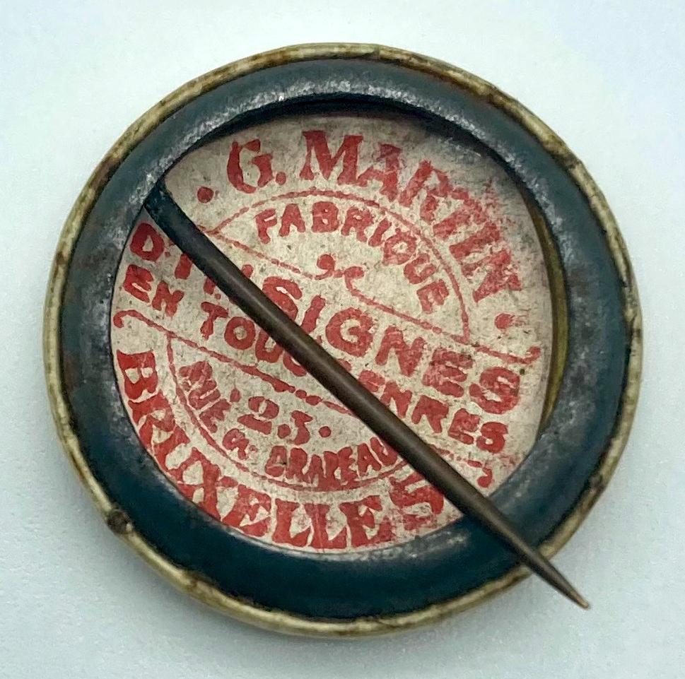 Reverse of WWI fundraising button supporting the people of Belgium