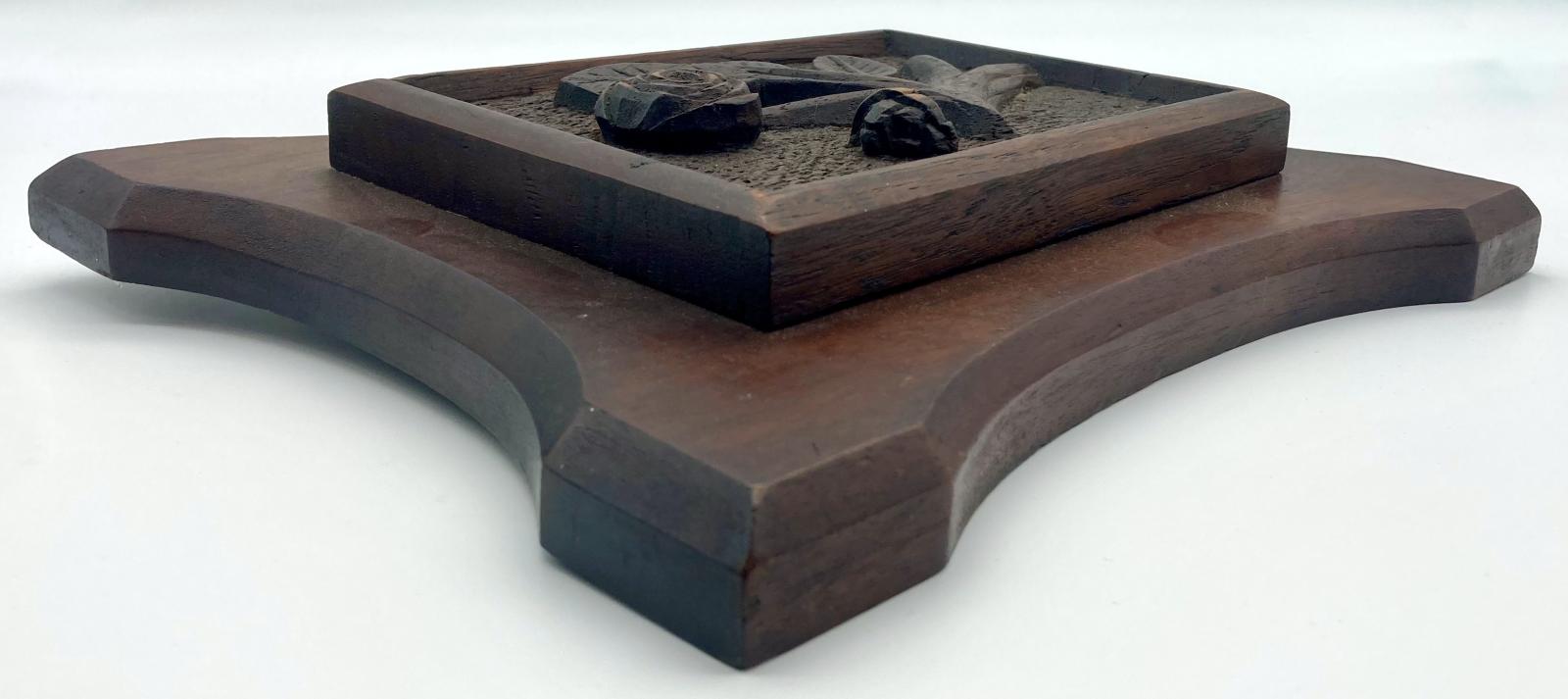 WWI Trench art carving made by William Wiper, Royal Engineers - oblique view showing depth