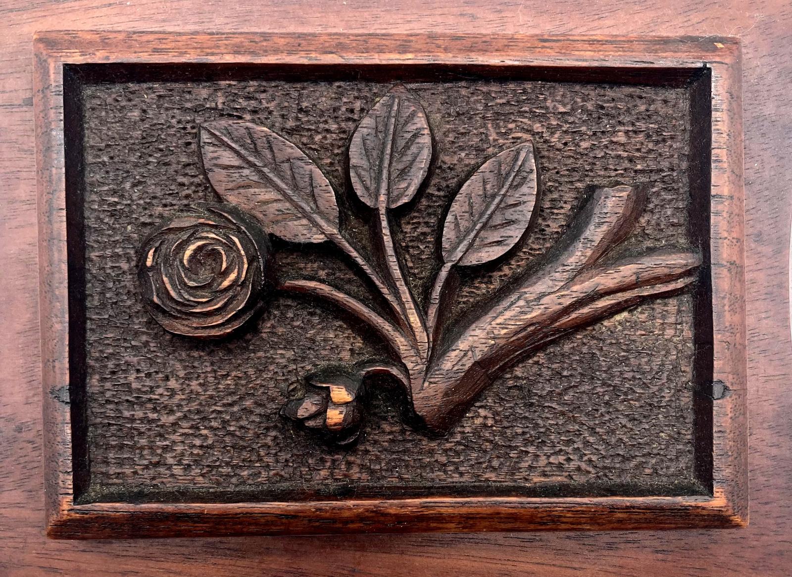 WWI Trench art carving made by William Wiper, Royal Engineers - close-up of front
