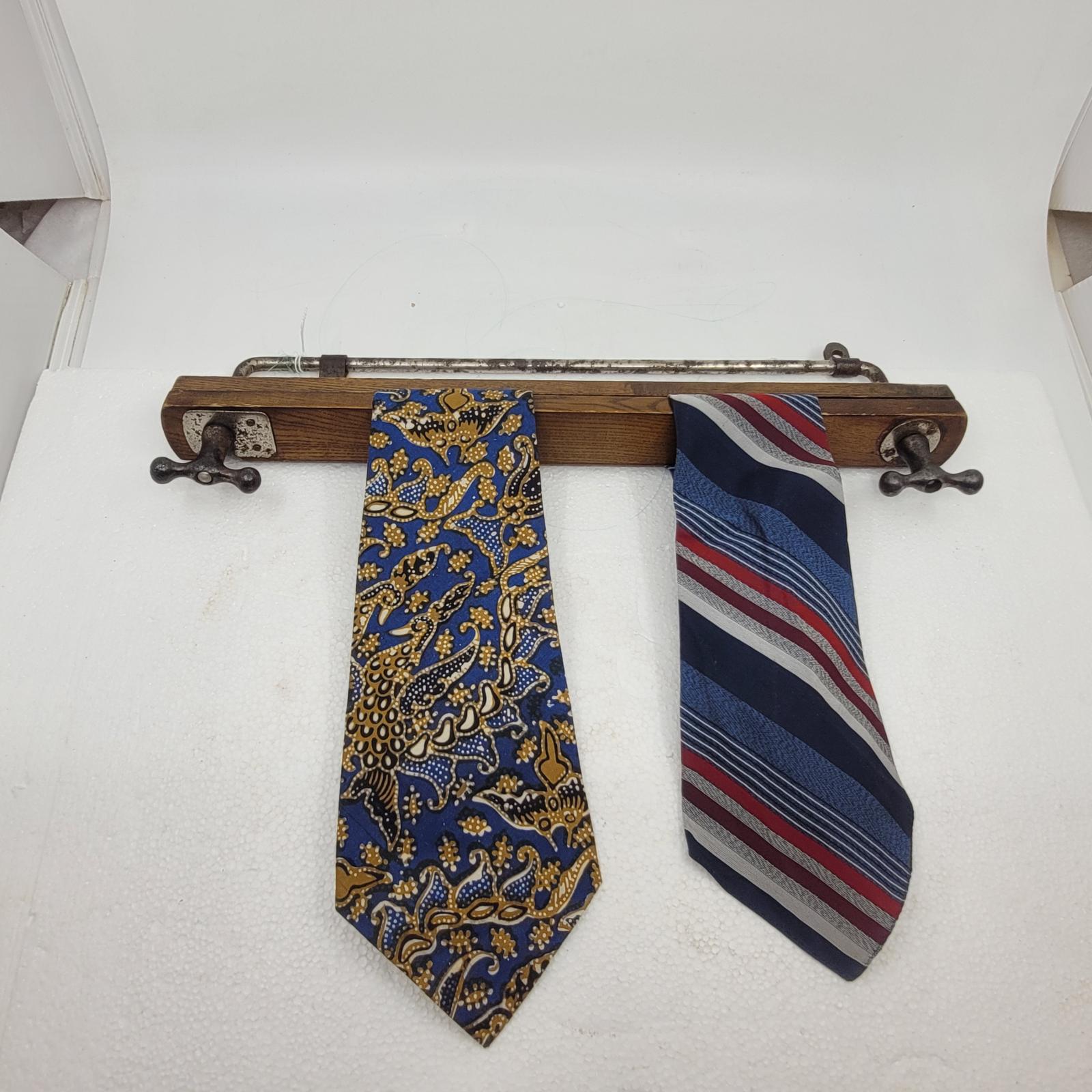 Tie Press