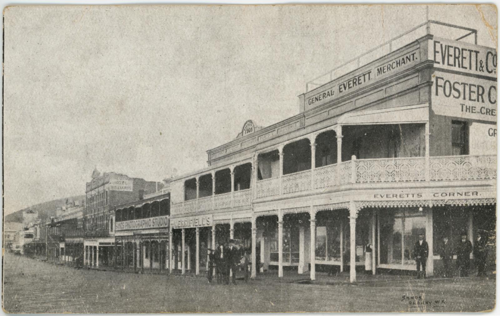 Everett's Corner