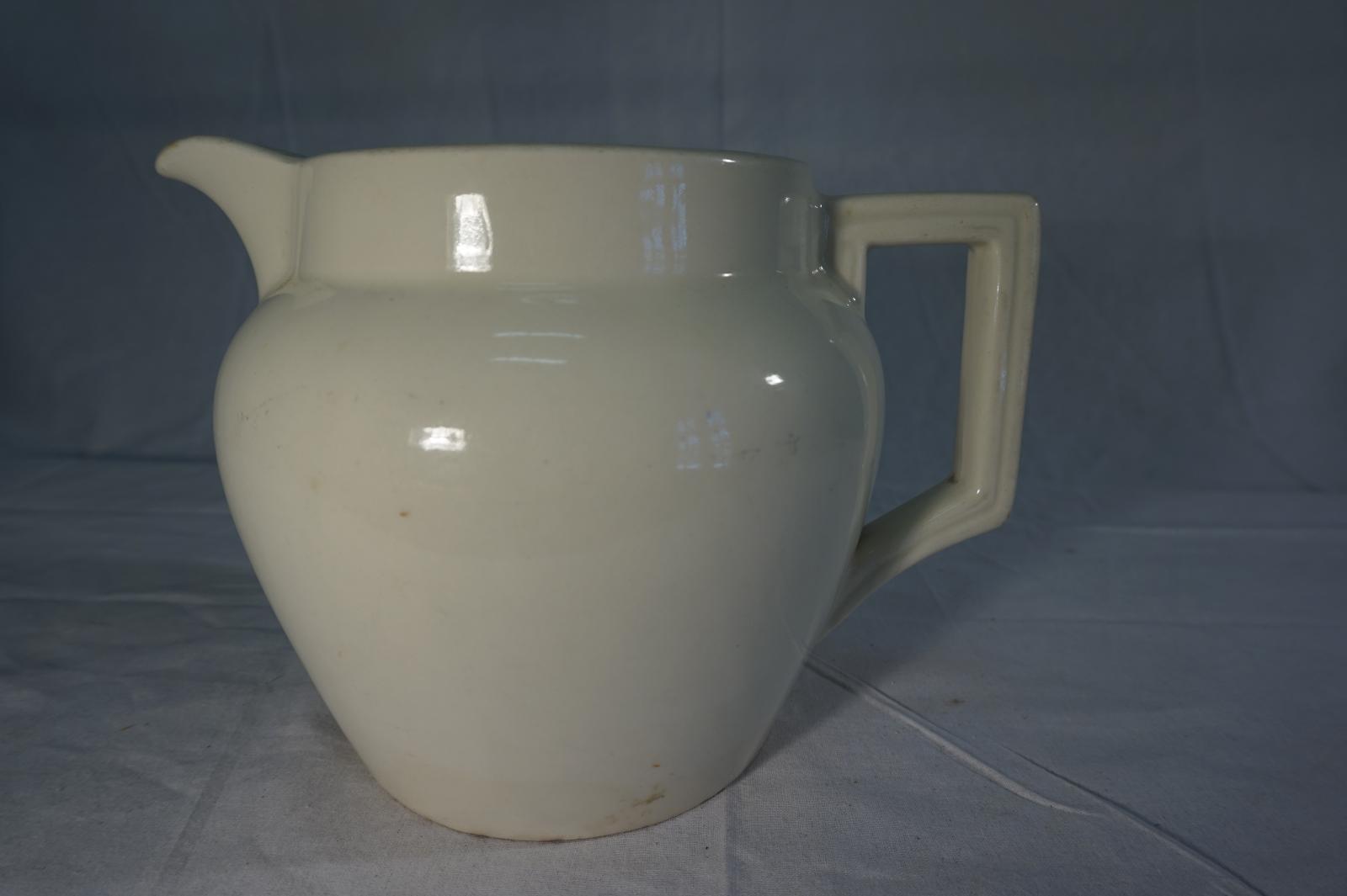 White/cream Jug