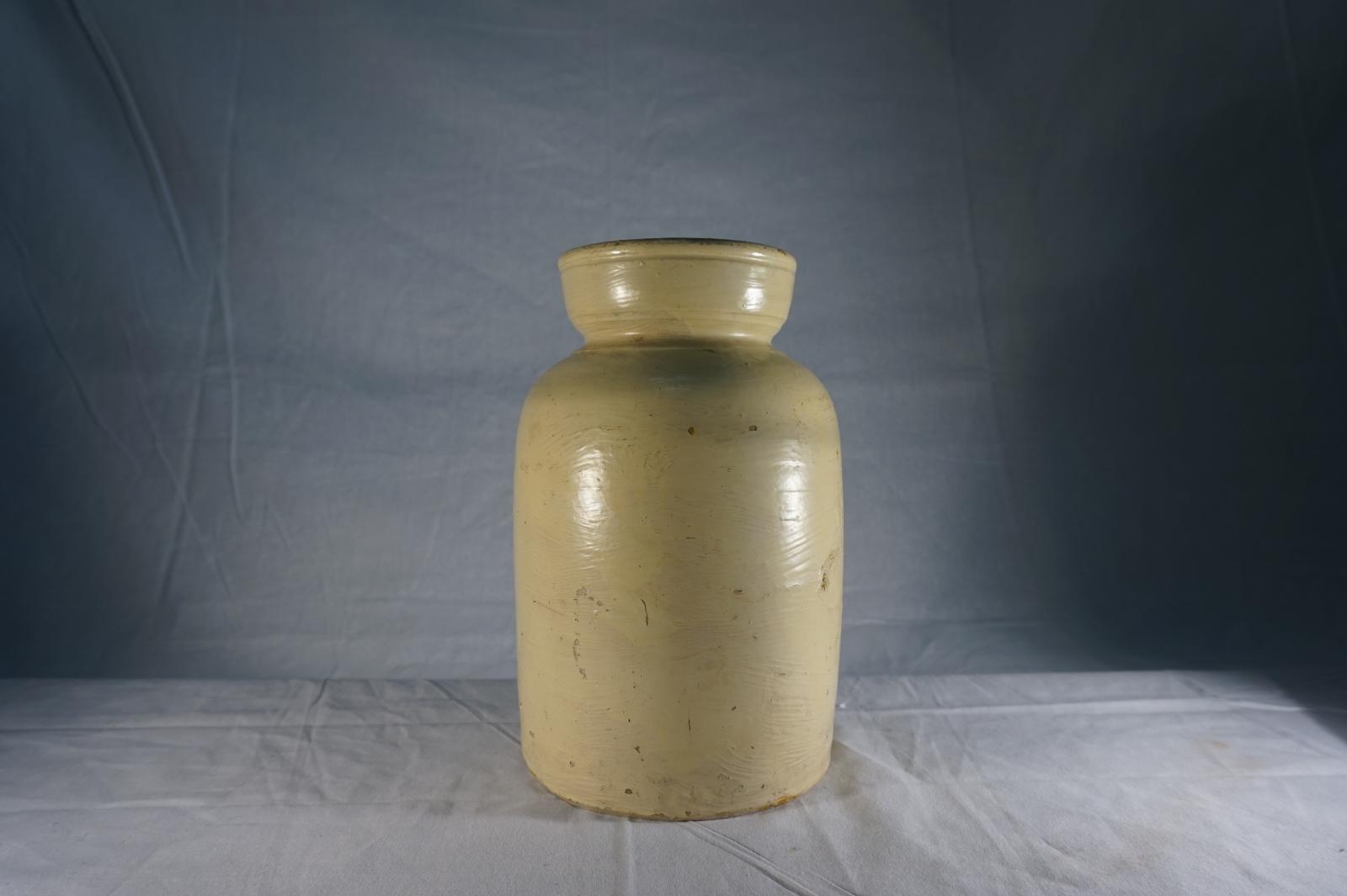 Stoneware container