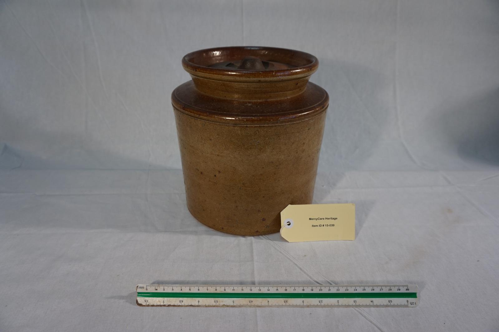 Stoneware container (non-matching lid)