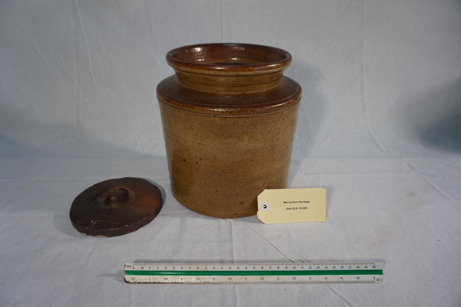 Stoneware container (non-matching lid)