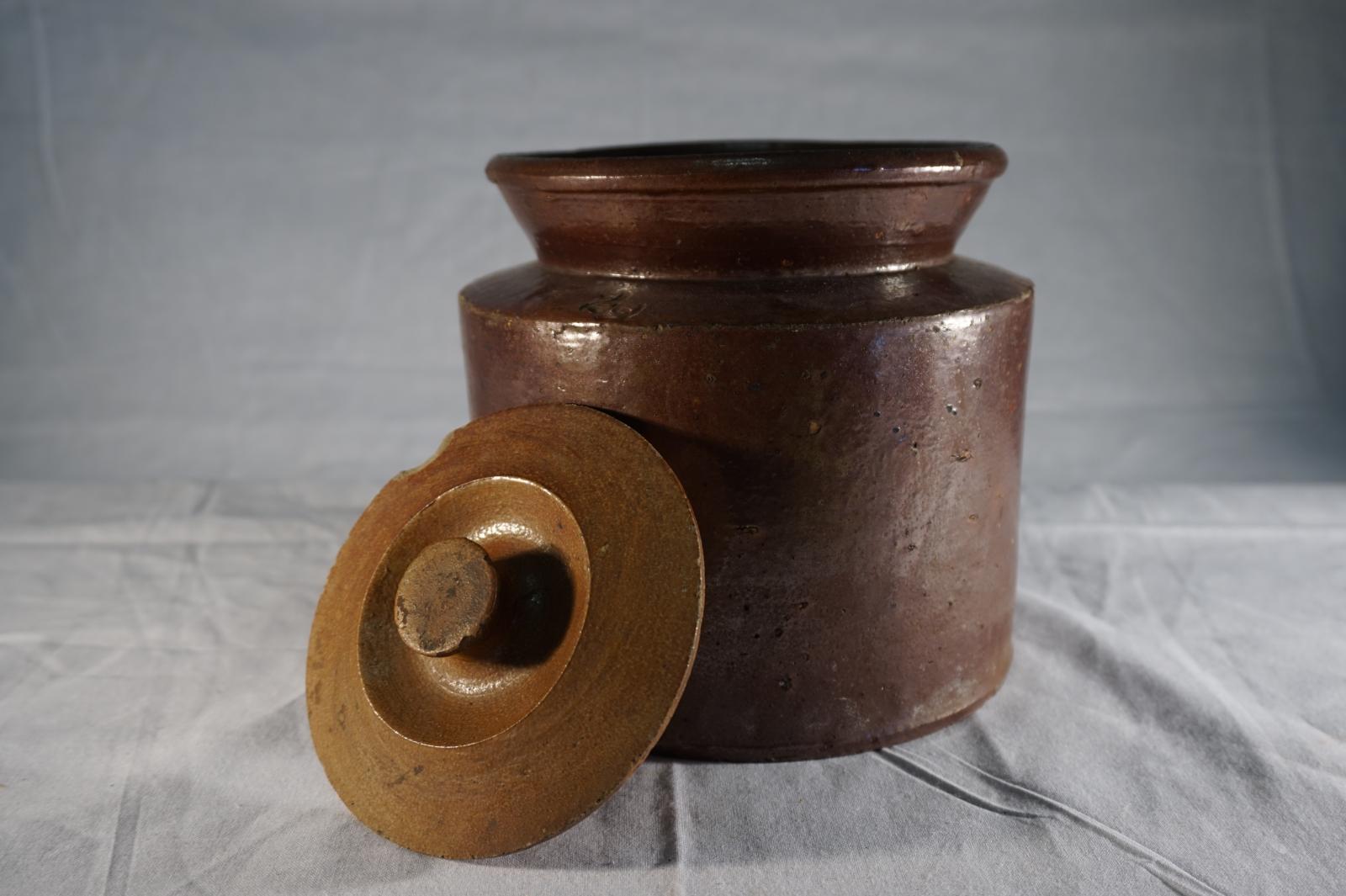 Stoneware container (non-matching lid)