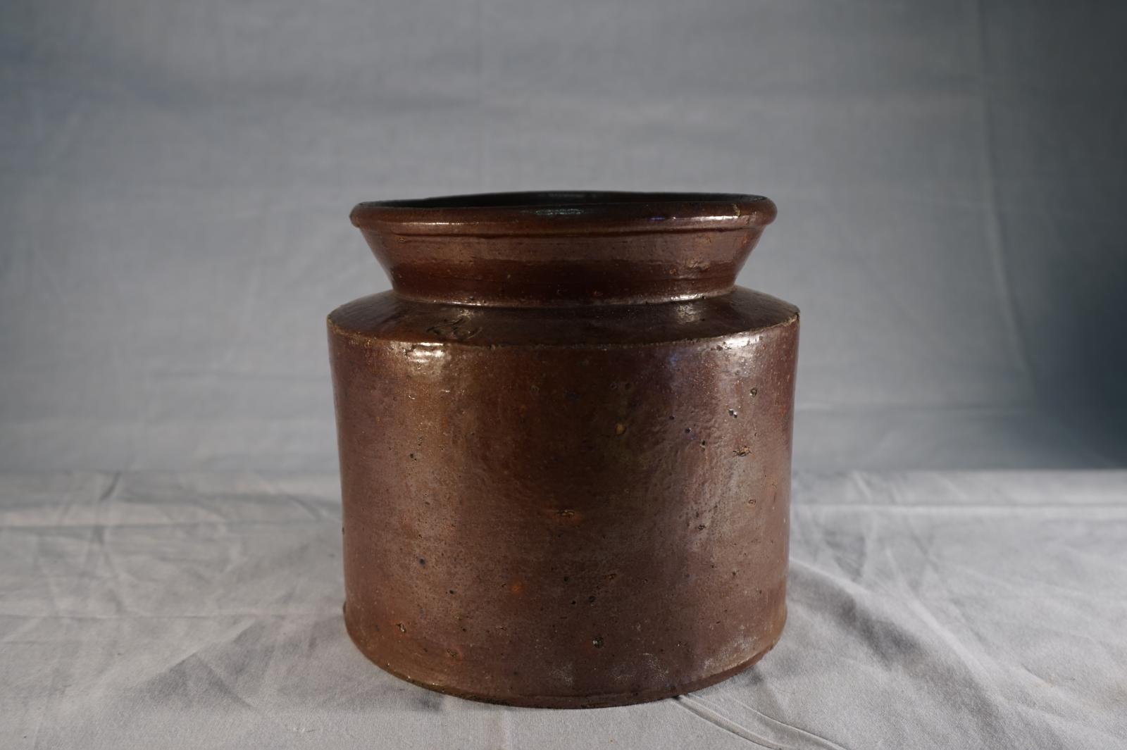 Stoneware container (non-matching lid)