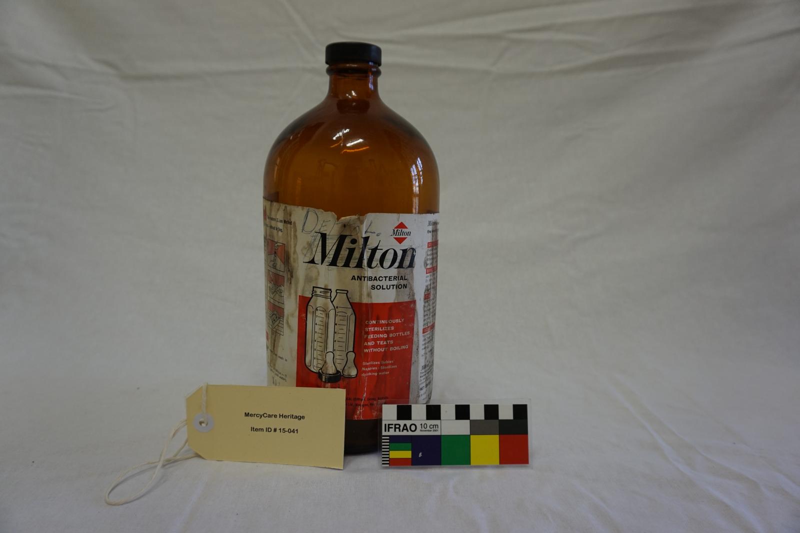 Amber Glass Bottle with Screw Cap - Lable Dettol
