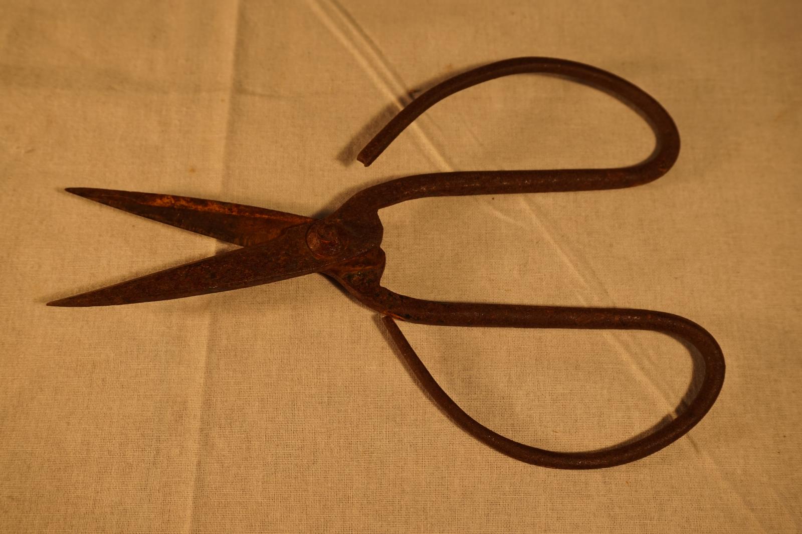 Scissors 