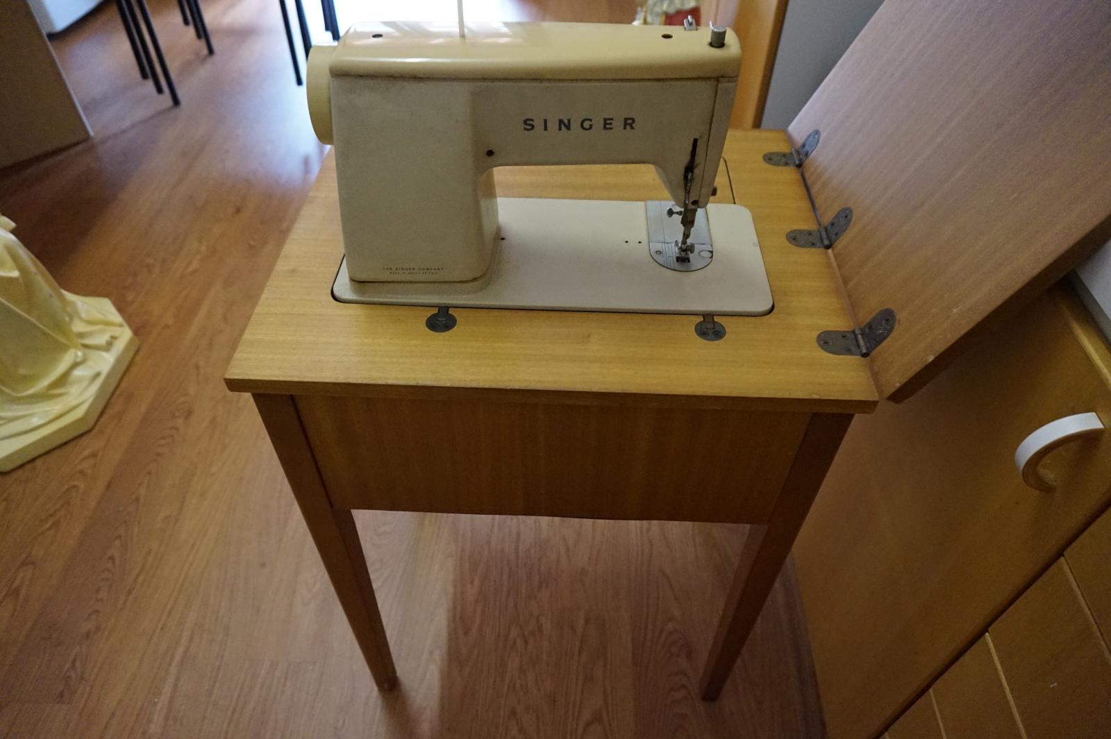 Singer Sewing Machine