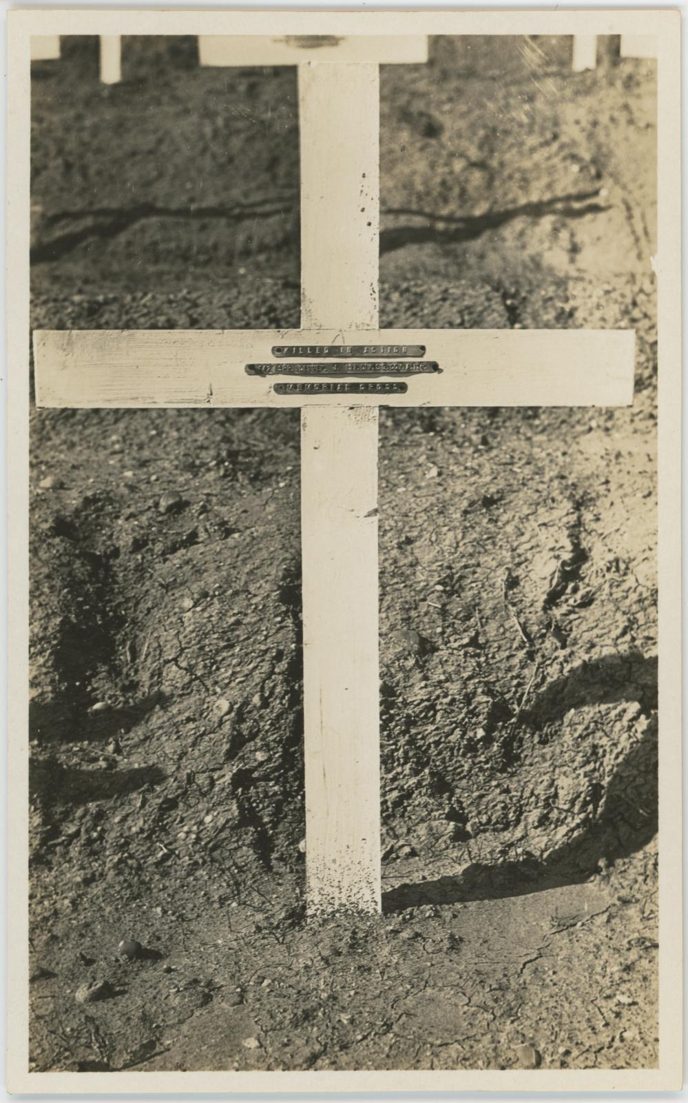 B&W photograph postcard of Spr John DENNEY's gravesite, Lone Pine Cemetery.