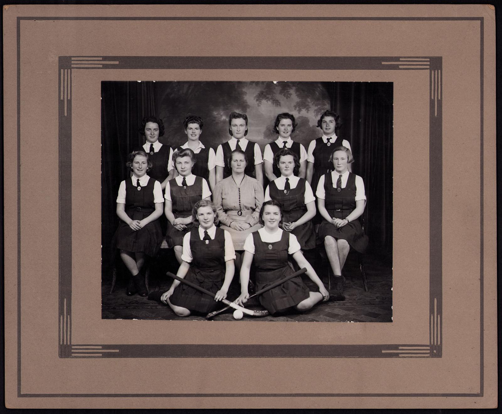 Girls Hockey Team 1942