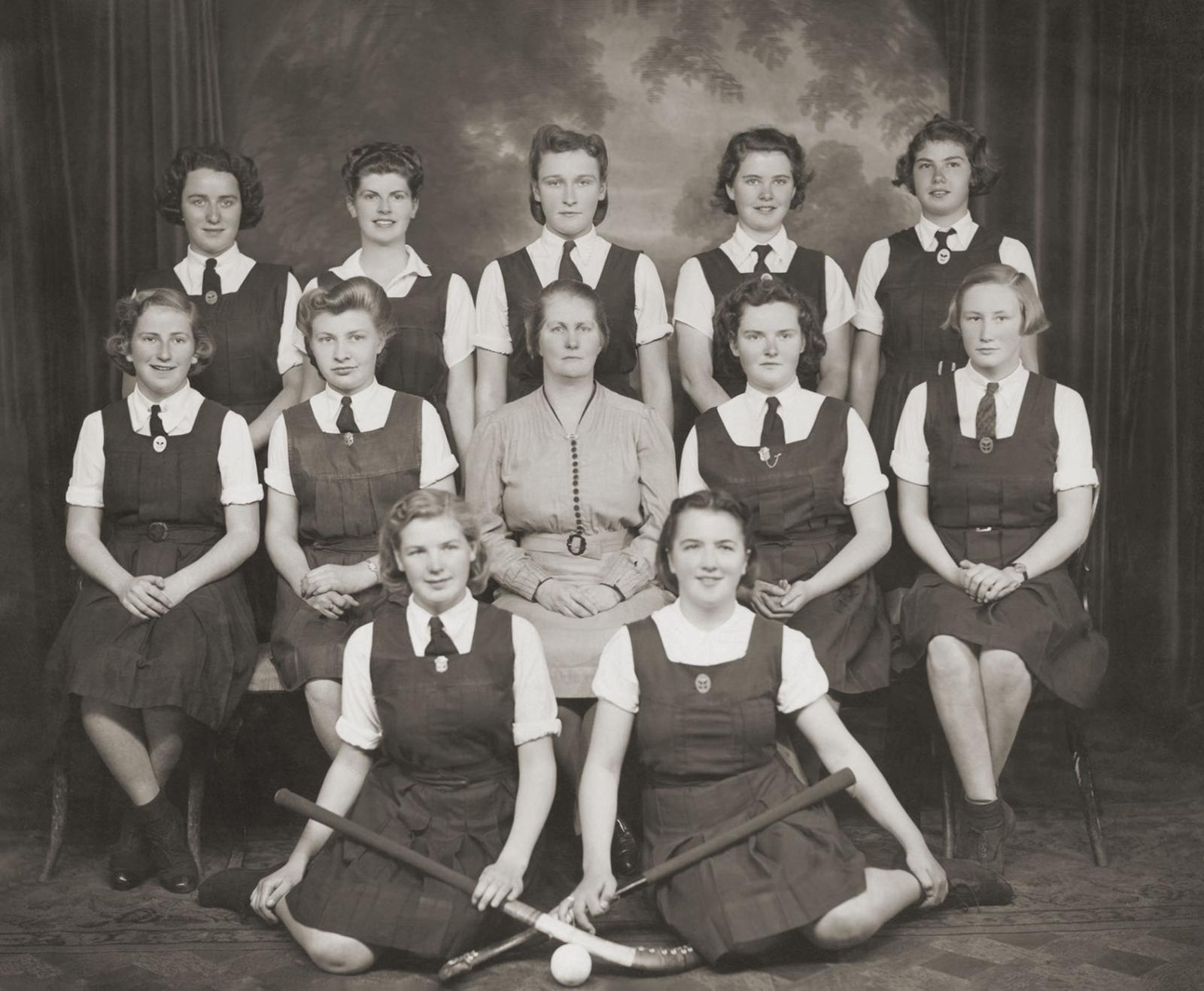 Girls Hockey Team 1942