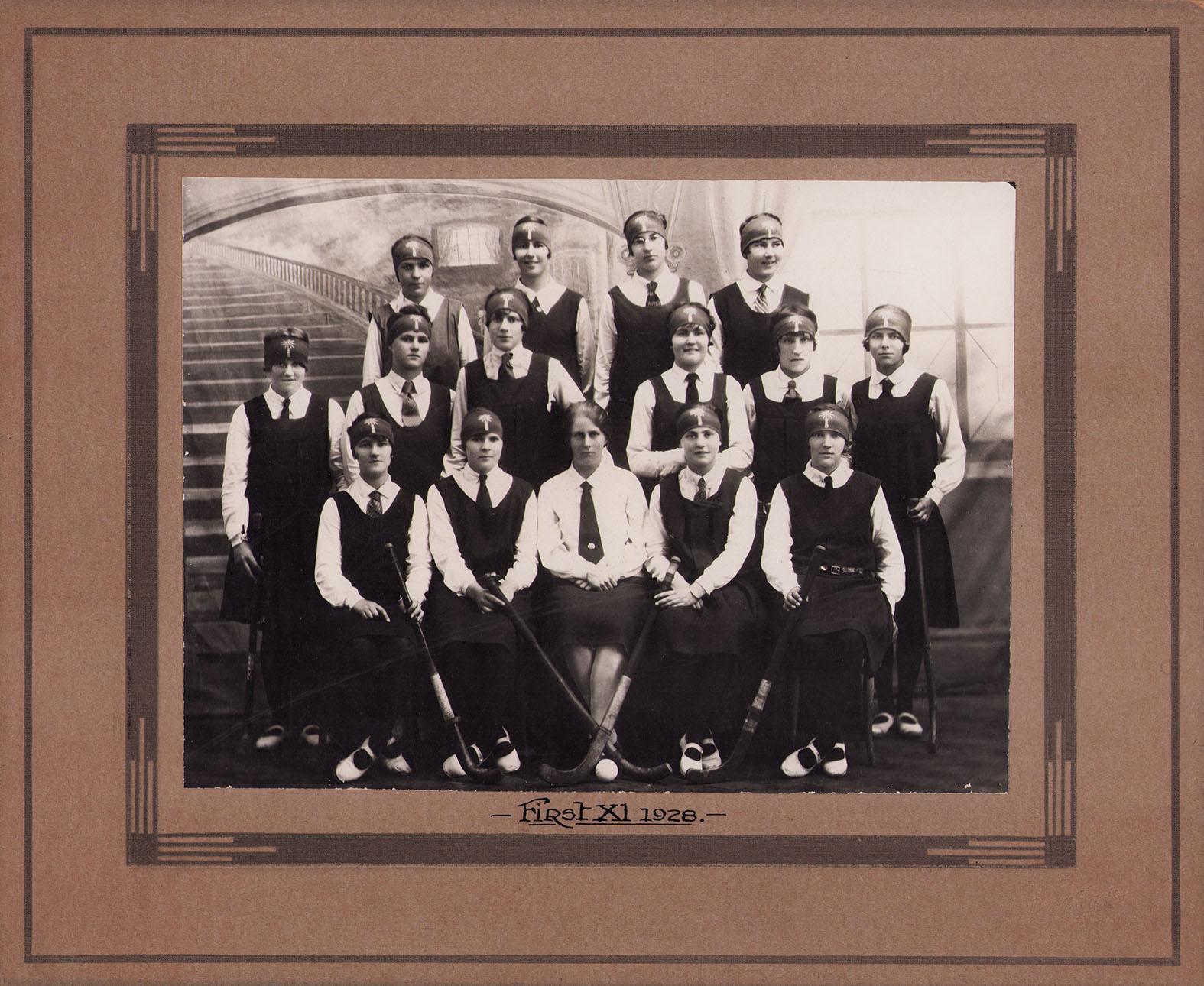 Girls Hockey Team 1928