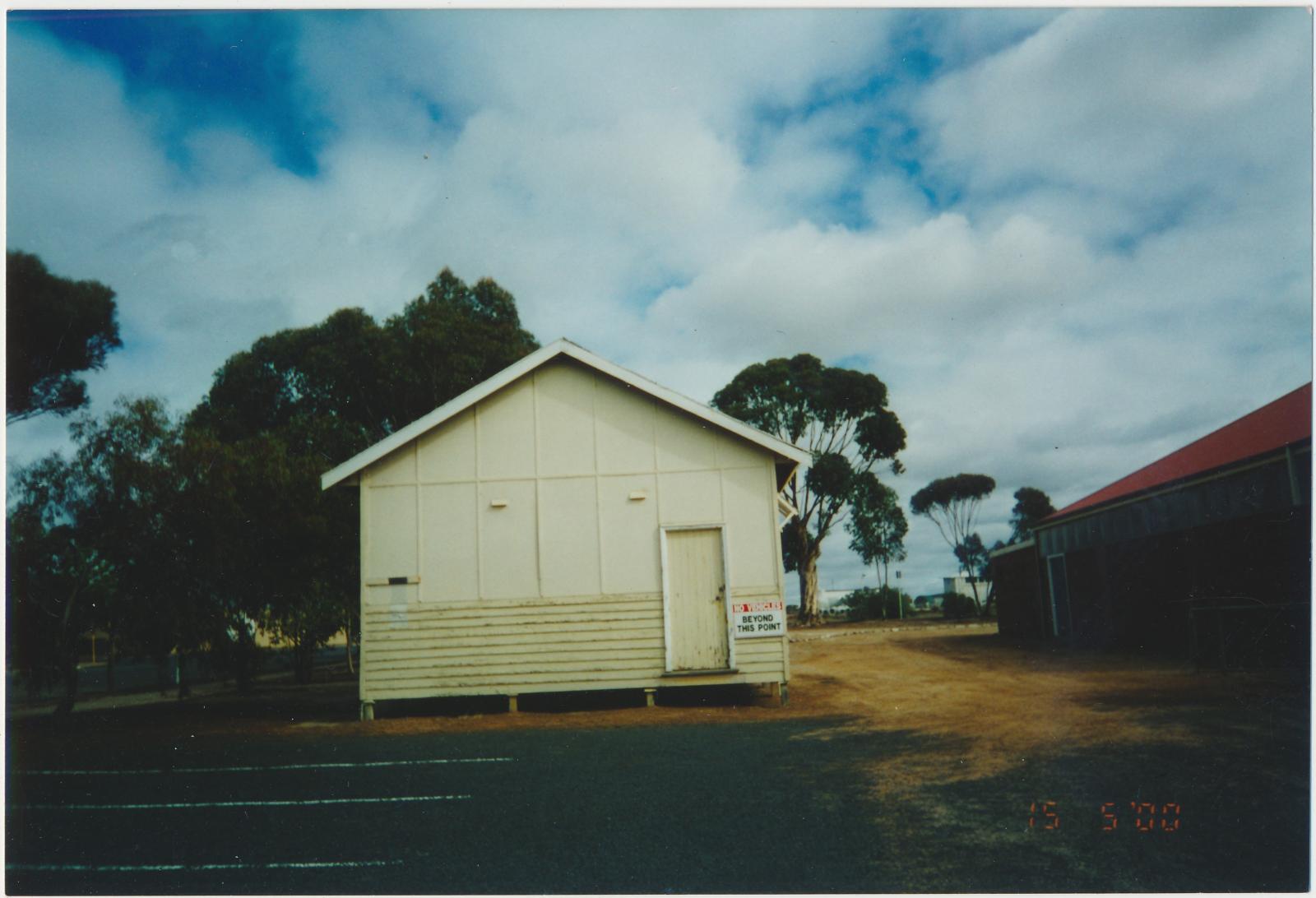 Dongolocking School