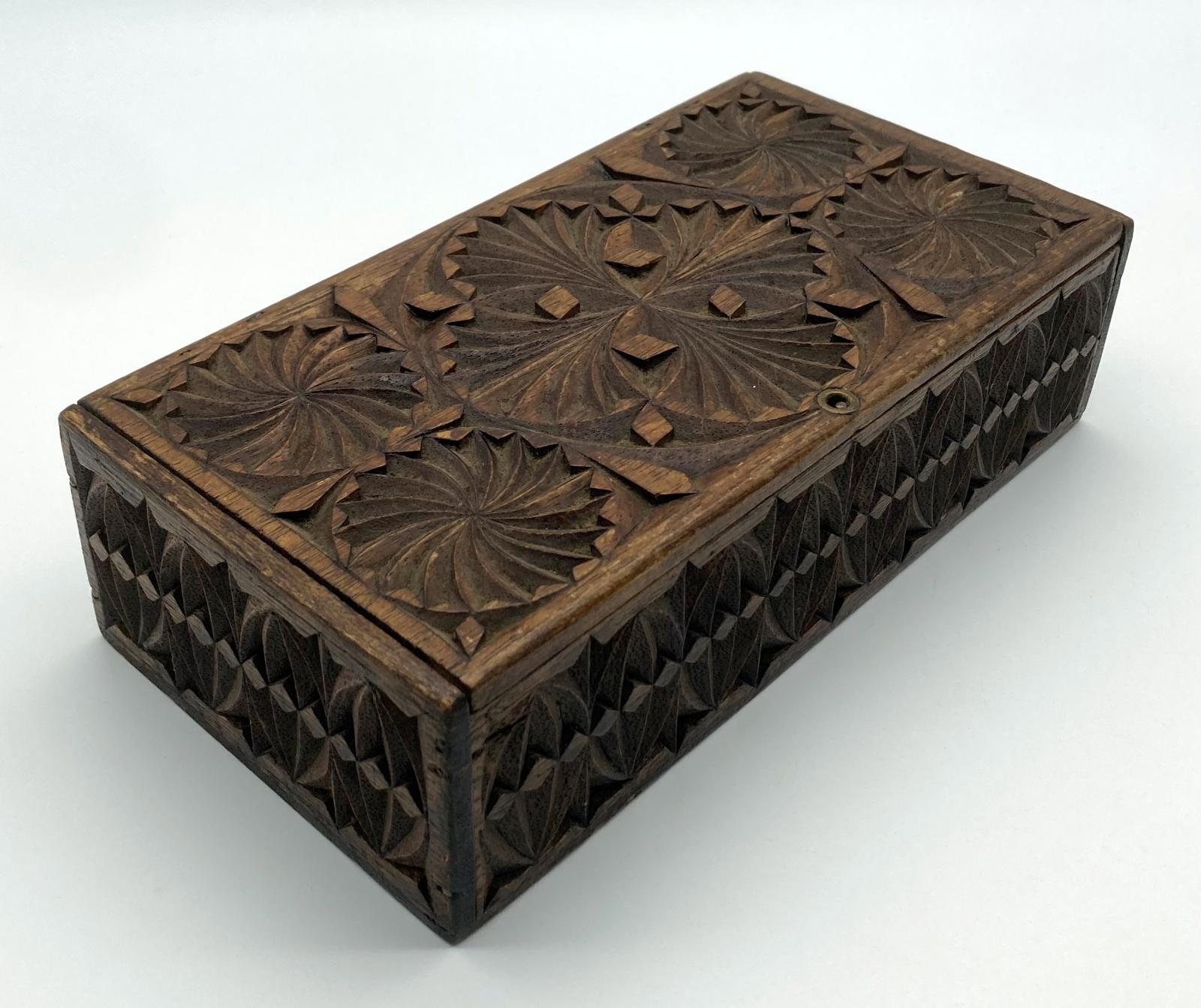 Oblique view of chip carved cigar box made by ALH Trooper John Hodgskiss