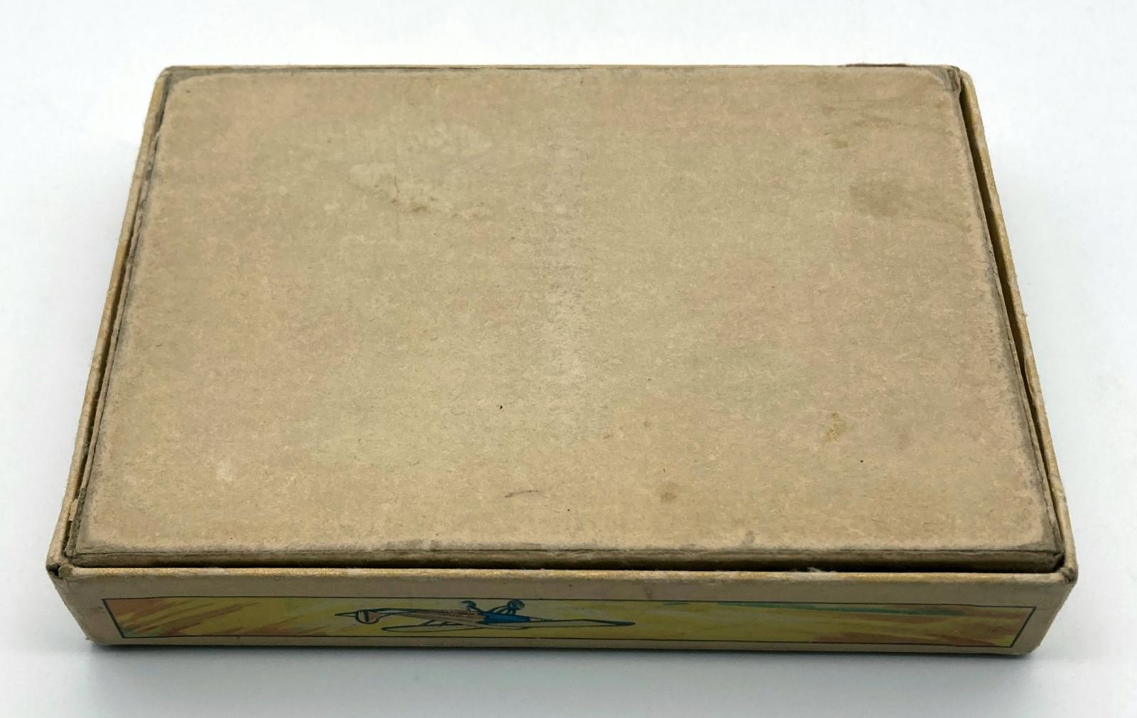 'Lindy: the new flying game' card game  - showing bottom of box