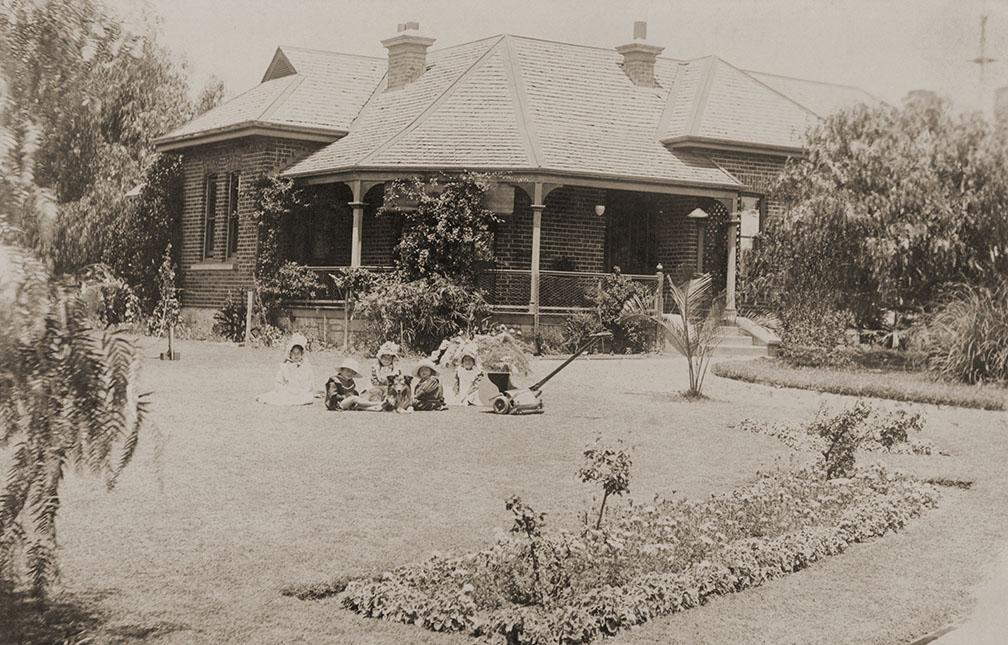 5 Goldsworthy Road, Claremont