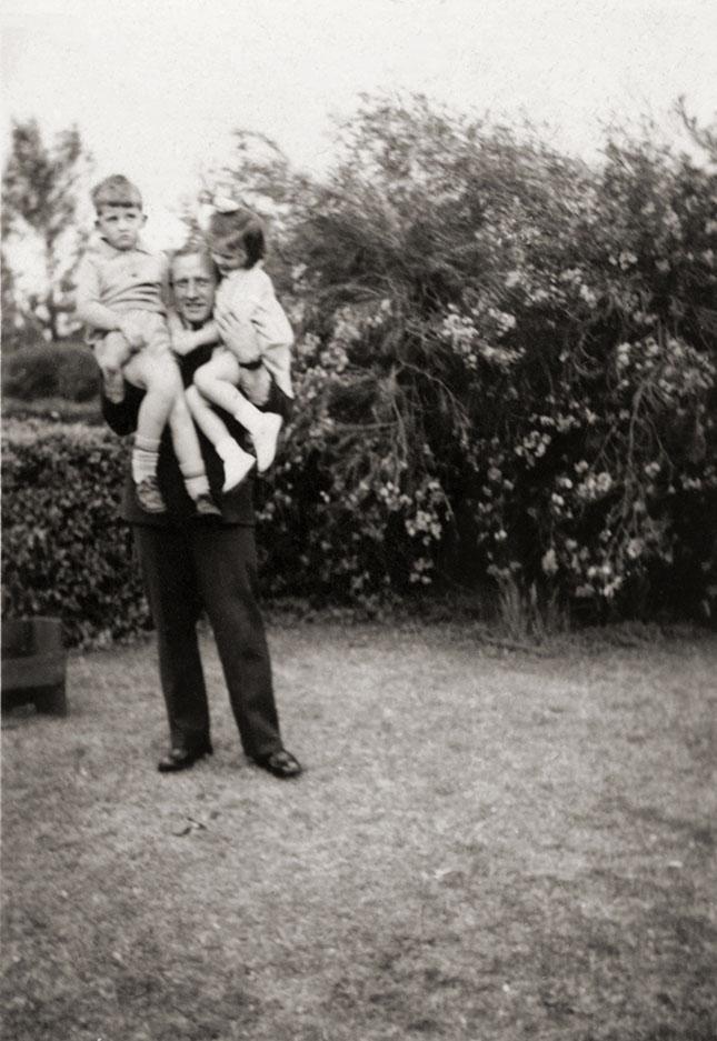 Bruce Sharkey And The Cullen Children