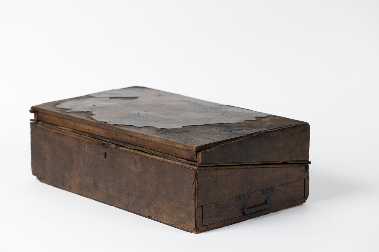 Writing box, closed, WM Mackie