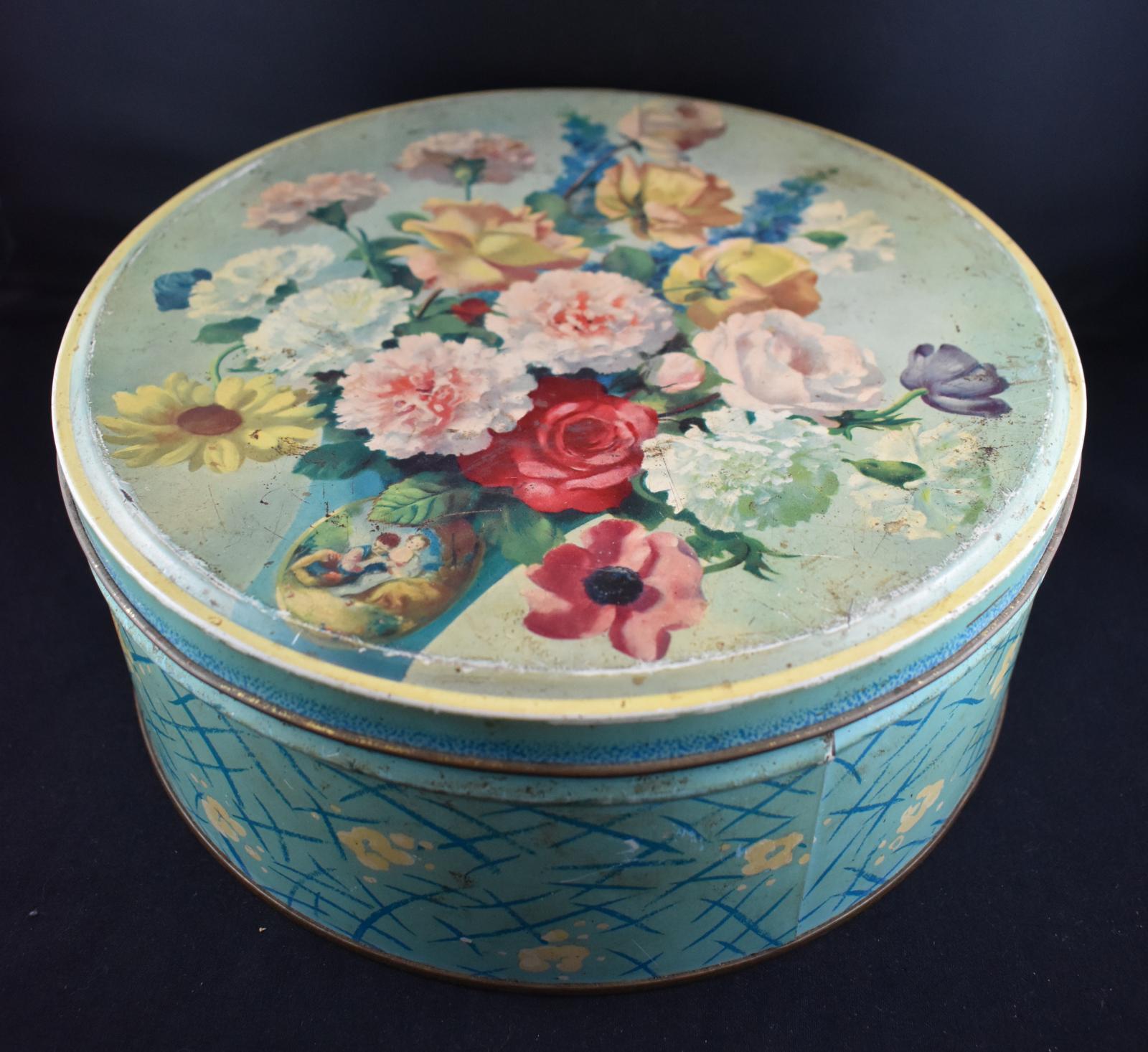 Large Round Tin which stored First World War Postcards from Pte. Edward Charles MOUCHEMORE 3651