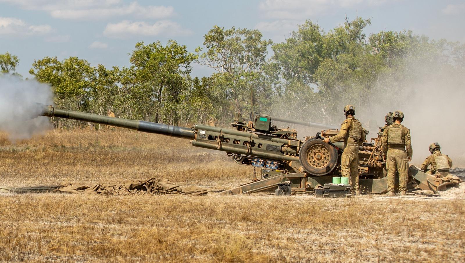 M777