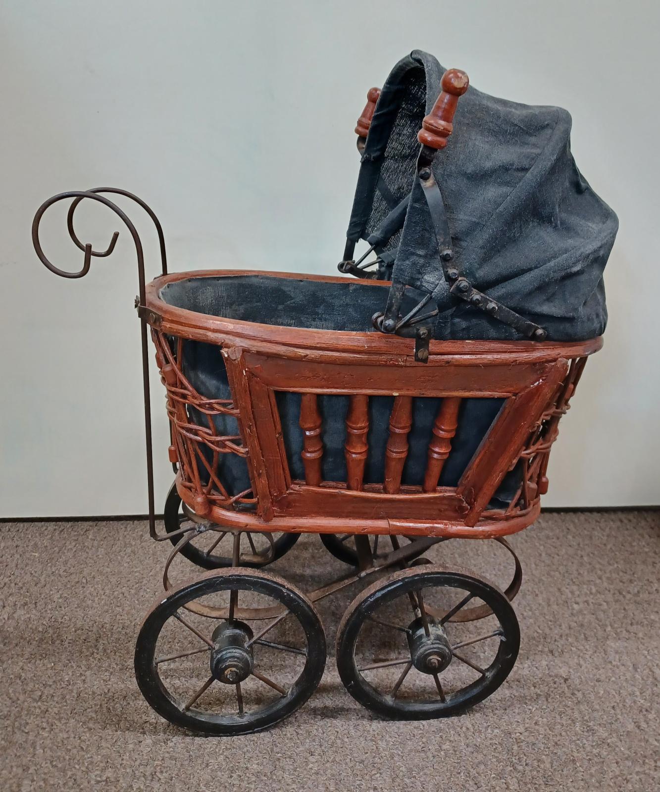 Doll's Pram