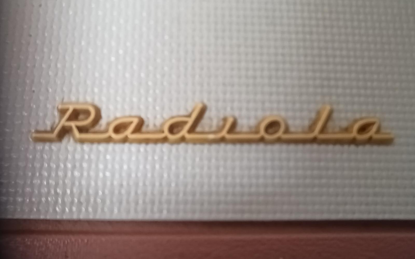Emblem "Radiola"