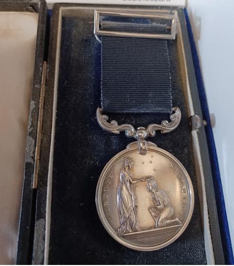 Back of Medallion - Virtute Paratum