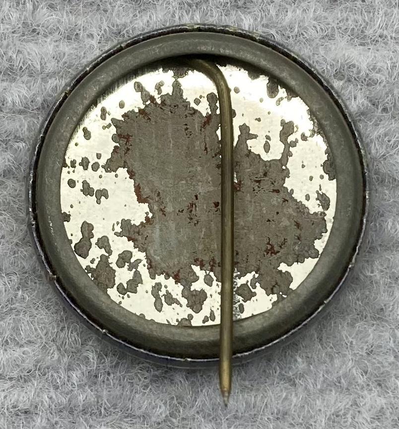 Reverse of souvenir button welcoming 'The Digger Prince' to Australia
